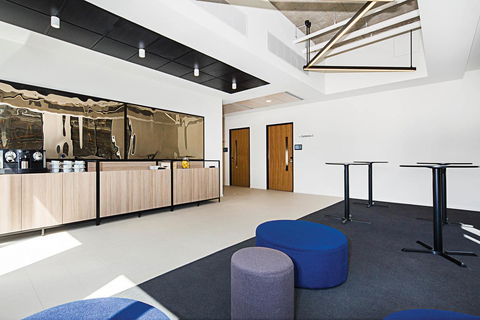 Mantra MacArthur Hotel - Australian Directory 34