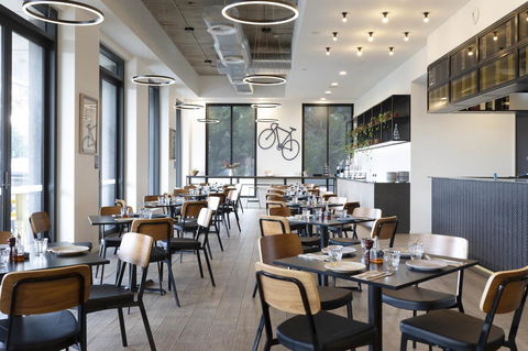 Mantra MacArthur Hotel - Australian Directory 39
