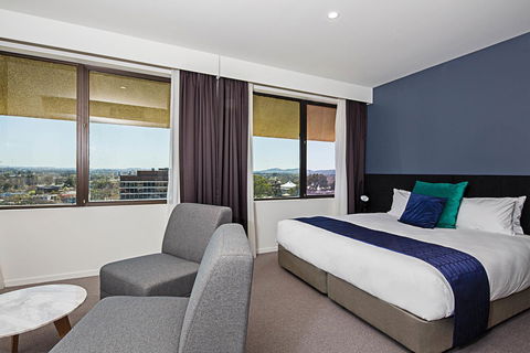 Mantra MacArthur Hotel - Australian Directory 12