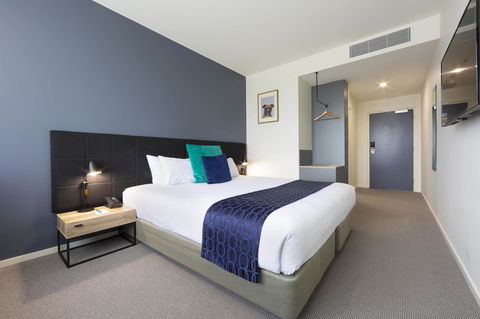 Mantra MacArthur Hotel - Australian Directory 0
