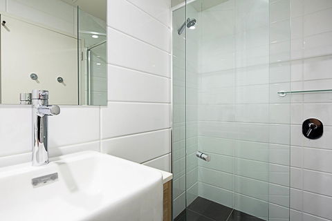 Mantra MacArthur Hotel - Australian Directory 18