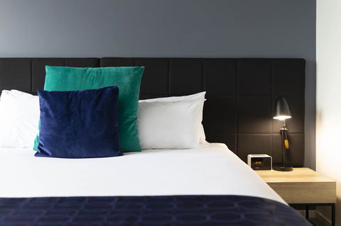 Mantra MacArthur Hotel - Australian Directory 25