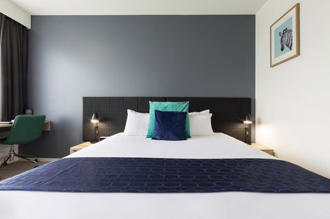 Mantra MacArthur Hotel - Australian Directory 22