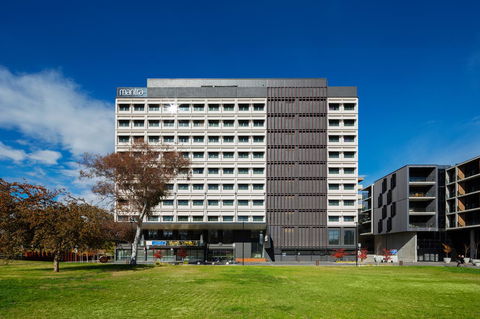 Mantra MacArthur Hotel - Australian Directory 11