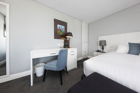 Canberra Rex Hotel - Australian Directory 25