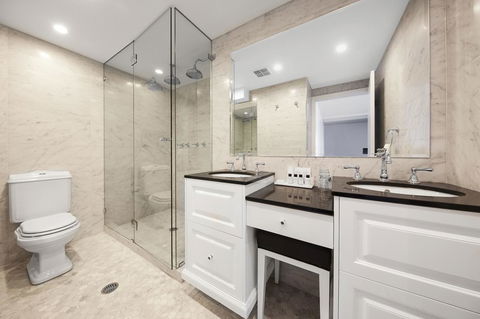 Canberra Rex Hotel - Australian Directory 29