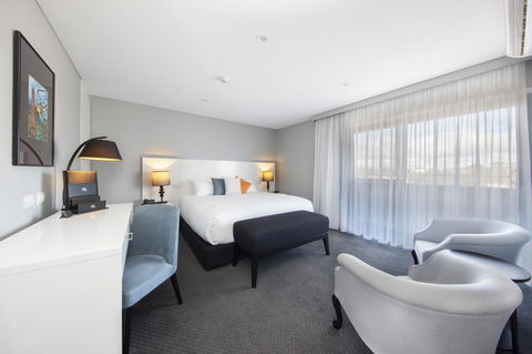 Canberra Rex Hotel - Australian Directory 27