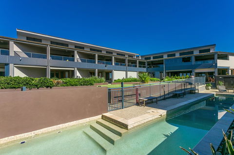 Lennox Holiday Apartments - Australian Directory 8