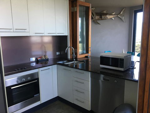 Lennox Holiday Apartments - Australian Directory 12