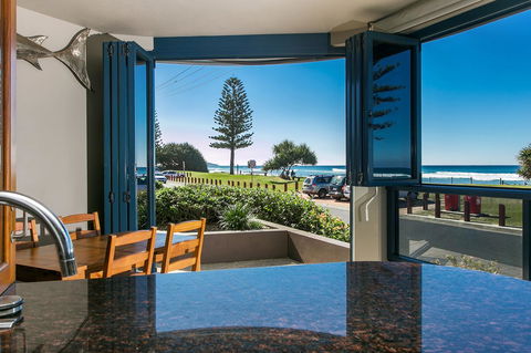 Lennox Holiday Apartments - Australian Directory 1