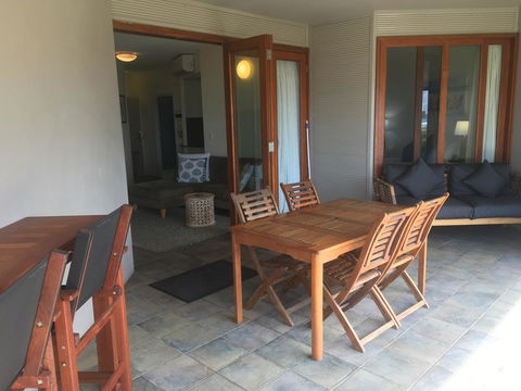 Lennox Holiday Apartments - Australian Directory 21