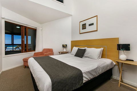 Lennox Holiday Apartments - Australian Directory 27