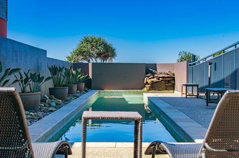 Lennox Holiday Apartments - Australian Directory 3