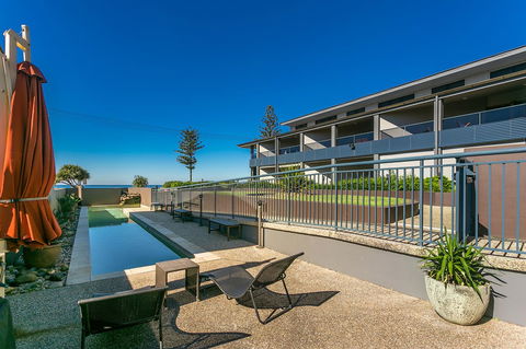 Lennox Holiday Apartments - Australian Directory 5