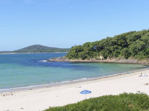 Bombora @ Fingal Bay - Australian Directory 2
