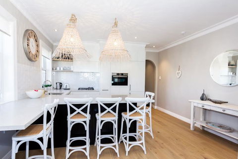 BONDI BREEZE-hosted By:L'Abode Accommodation - Australian Directory 3