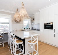 BONDI BREEZE-hosted byL'Abode Accommodation - Australian Directory