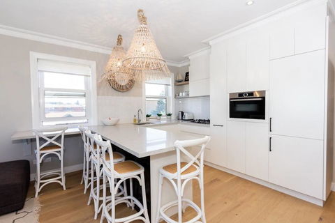 BONDI BREEZE-hosted By:L'Abode Accommodation - Australian Directory 0