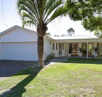 Bonito' 26 Bonito Street - pet friendly housewith aircon - Australian Directory
