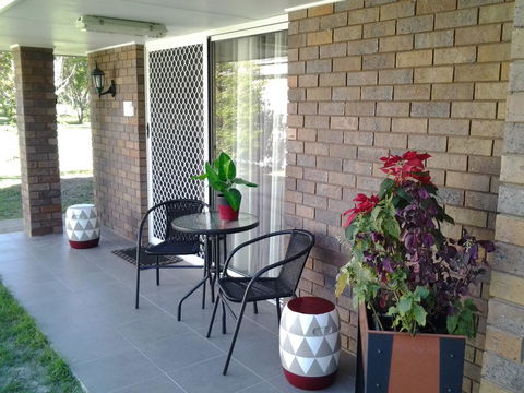 Bottlebrush B & B - Australian Directory 1