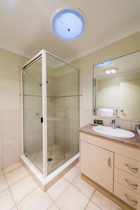 Bottletree Apartments On Bridge - Australian Directory 3