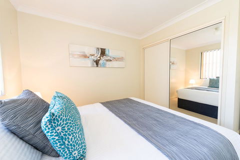 Bottletree Apartments On Bridge - Australian Directory 1