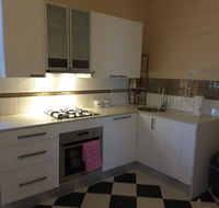Bourke Apartments - Australian Directory