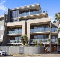 BOUTIQUE STAYS - Catani Gardens - Australian Directory