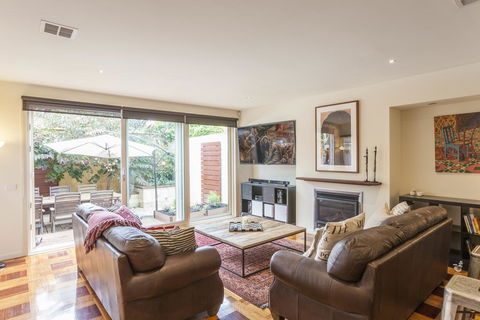 Boutique Stays - Elwood Hideaway - Australian Directory 0