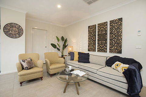 BOUTIQUE STAYS - Gumflower - Australian Directory 3