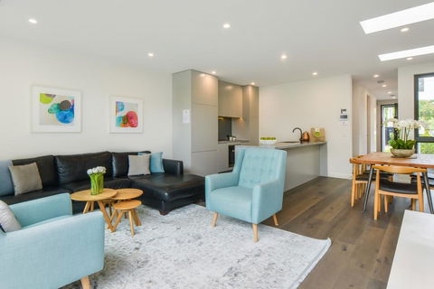 Boutique Stays - Victoria Road - Australian Directory 0
