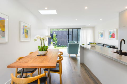 Boutique Stays - Victoria Road - Australian Directory 3