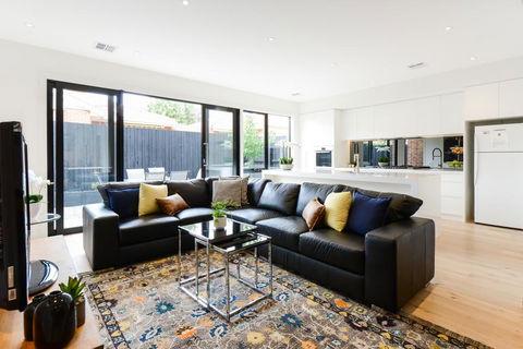 Boutique Stays-Murrumbeena Place 1 - Australian Directory 0
