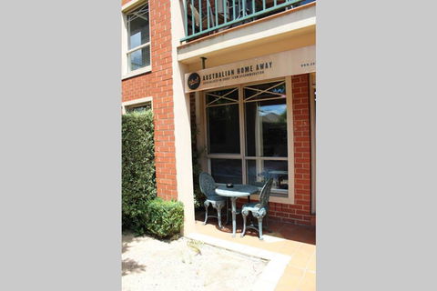 Box Hill Studio 3 At Canterbury Gardens - Australian Directory 3