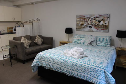 Box Hill Studio Apartment 2 - Australian Directory 2