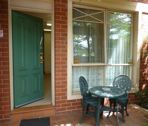 Box Hill Studio Apartment 2 - Australian Directory 1