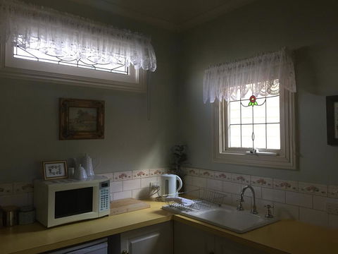 Braeside Garden Cottages - Australian Directory 3