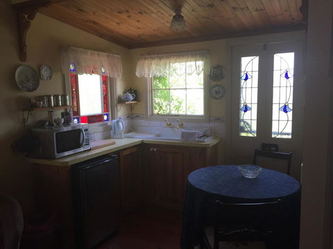 Braeside Garden Cottages - Australian Directory 2