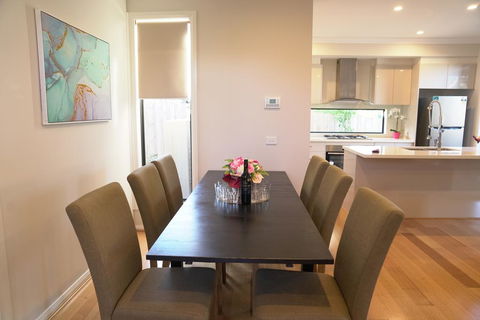 Brand New House Near Box Hill - Australian Directory 3