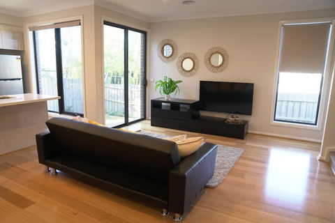 Brand New House Near Box Hill - Australian Directory 1