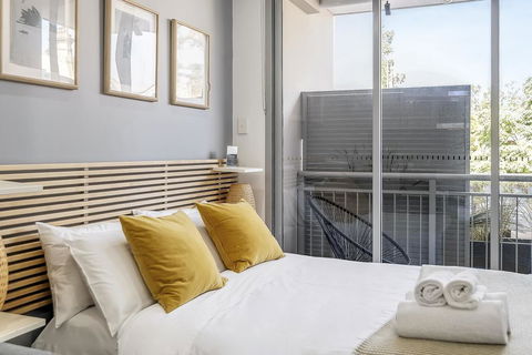 Brand New Studio Surry Hills - Excellent Location - Australian Directory 2