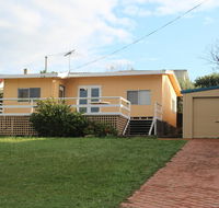 Brandis Beach House - Australian Directory