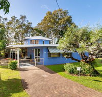 Bribie Beach House Waterfront directly across the road - Solander Esp Banksia Beach - Australian Directory
