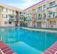 Bribie Beach King bed Unit overlooking pool - Australian Directory