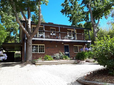 Bridgewater Dog'n'me...furkid And Family Friendly... - Australian Directory 1