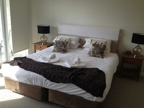 Broadbeach Inverloch Resort - Australian Directory 2