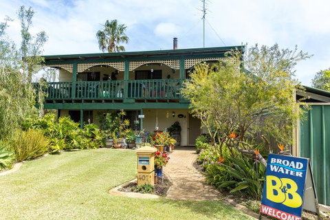 Broadwater Bed And Breakfast - Australian Directory 0