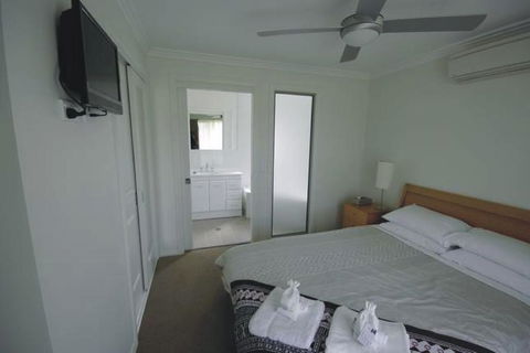 Broke Village Hideaway - Australian Directory 1