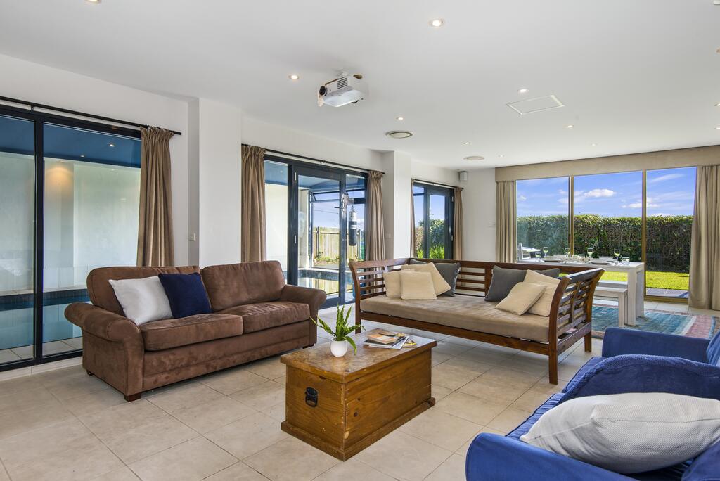 Newport Beach NSW Australian Directory