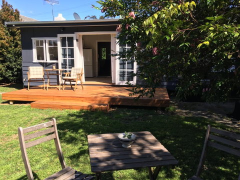 Burrill Lakeview Cottage - Australian Directory 0